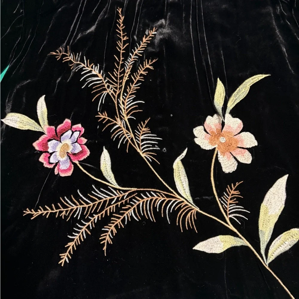 Johnny Was Embroidered Black Velvet (Rayon/Silk) Tunic XL - Picture 5 of 7